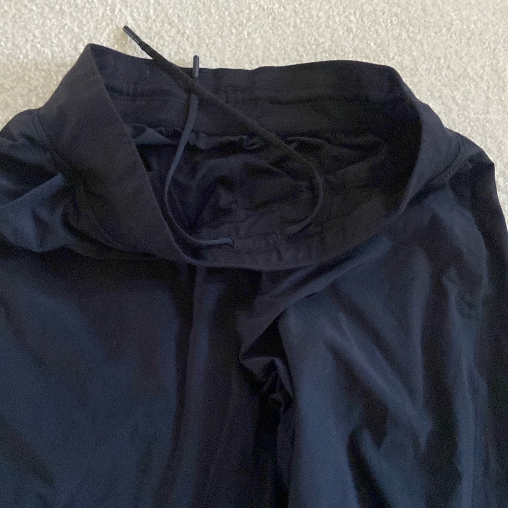 Lululemon 🍋black shorts no lining no size tag fits M 9 inseam - Picture 8 of 10